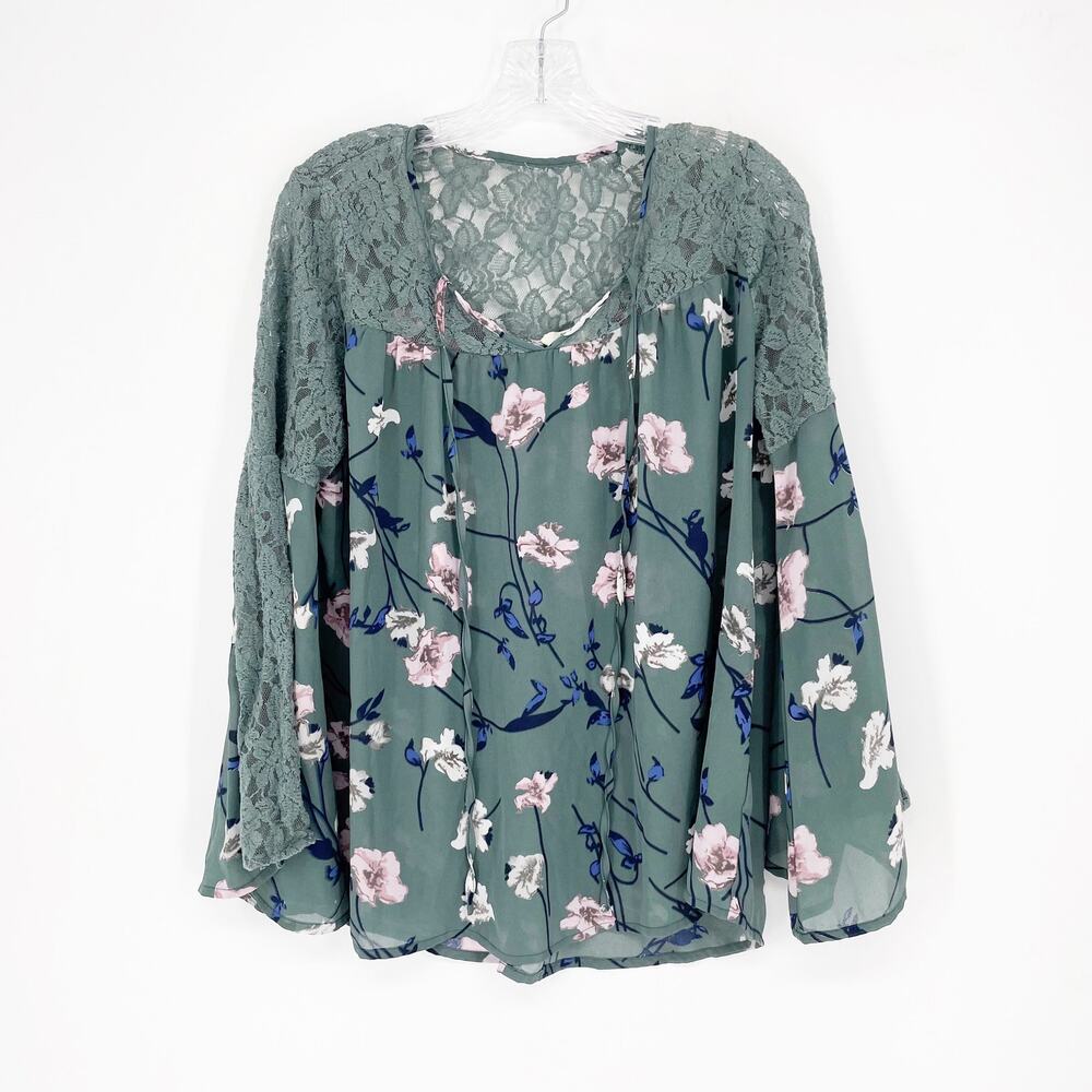 Entro Long Sleeve Floral Top Size Medium